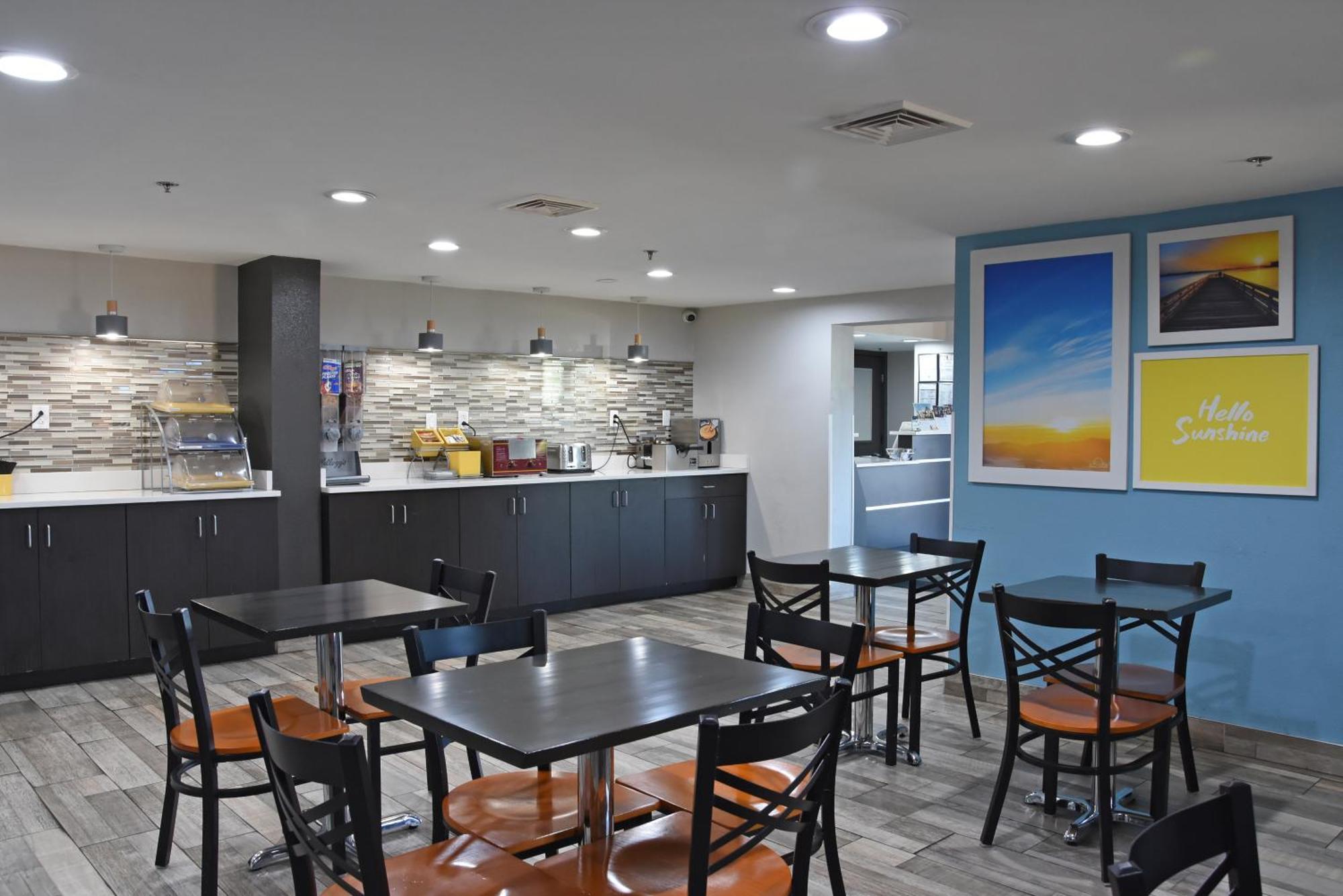Days Inn By Wyndham Lebanon Bagian luar foto